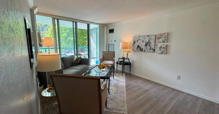 210-7250 Yonge Street, Vaughan, ON, L4J 7X1 - 5