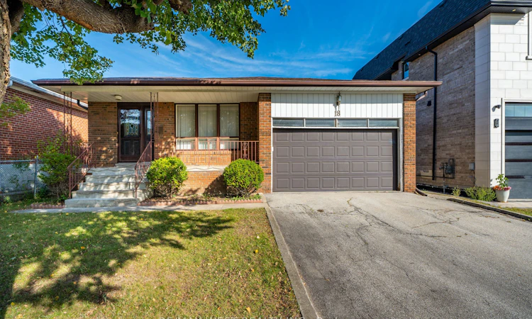 18 Pheasant Valley Court