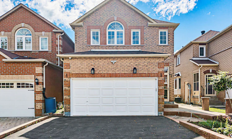 106 Clarion Crescent