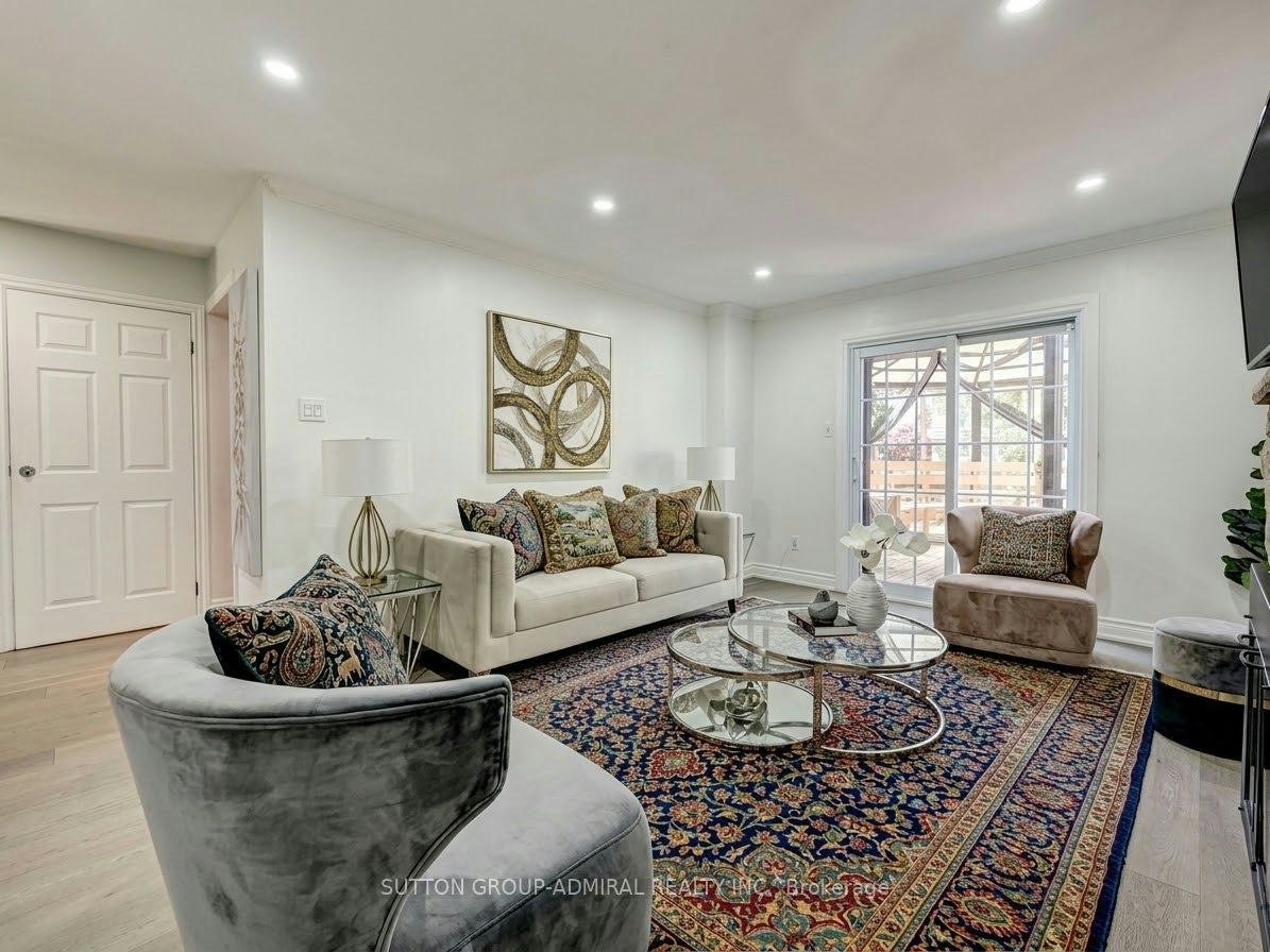 Main& 2-205 London Road, Newmarket, ON, L3Y 6H8 - 10