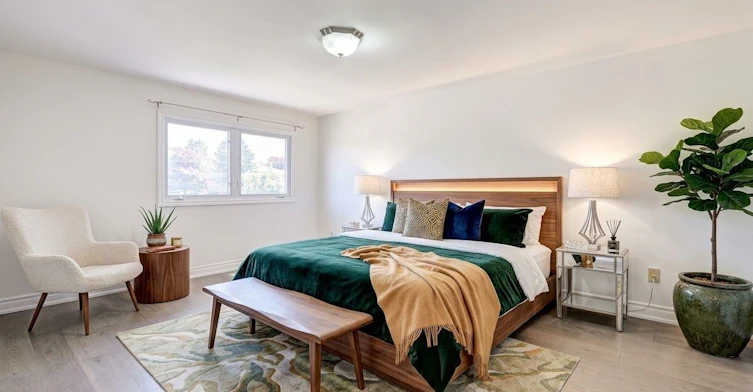 Main& 2-205 London Road, Newmarket, ON, L3Y 6H8 - 11