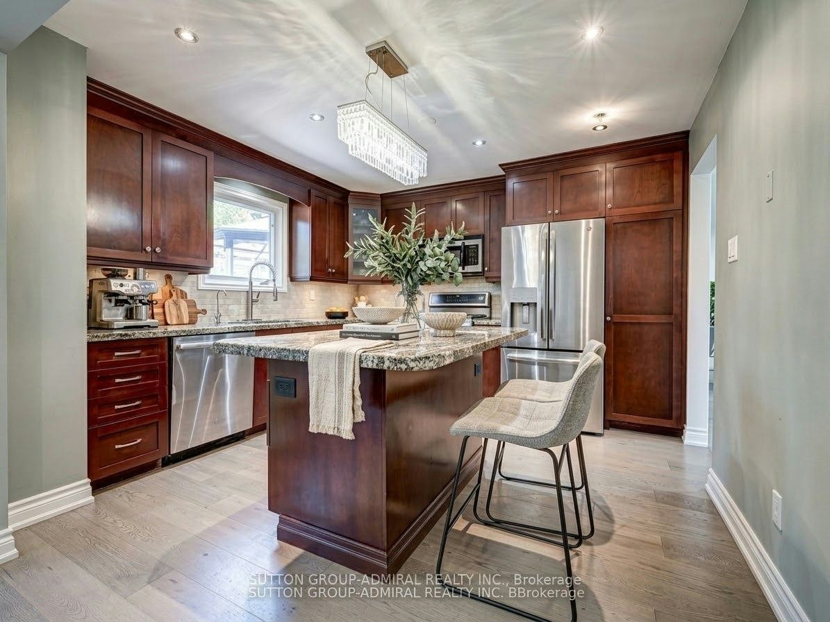 Main& 2-205 London Road, Newmarket, ON, L3Y 6H8 - 7