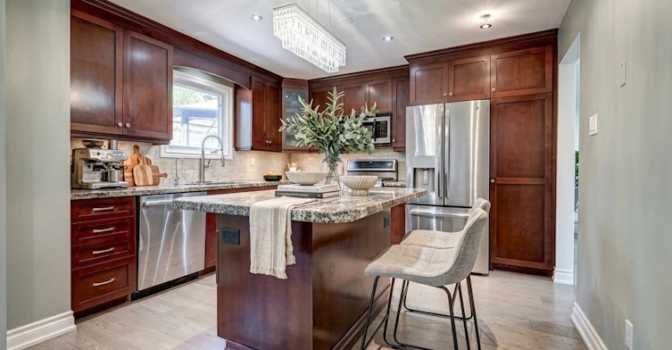Main& 2-205 London Road, Newmarket, ON, L3Y 6H8 - 7