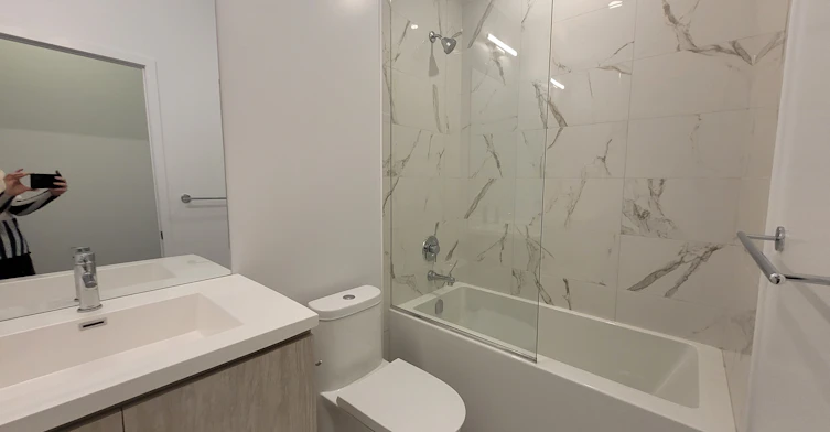306-10 Honeycrisp Crescent, Vaughan, ON, L4K 0M7 - 8