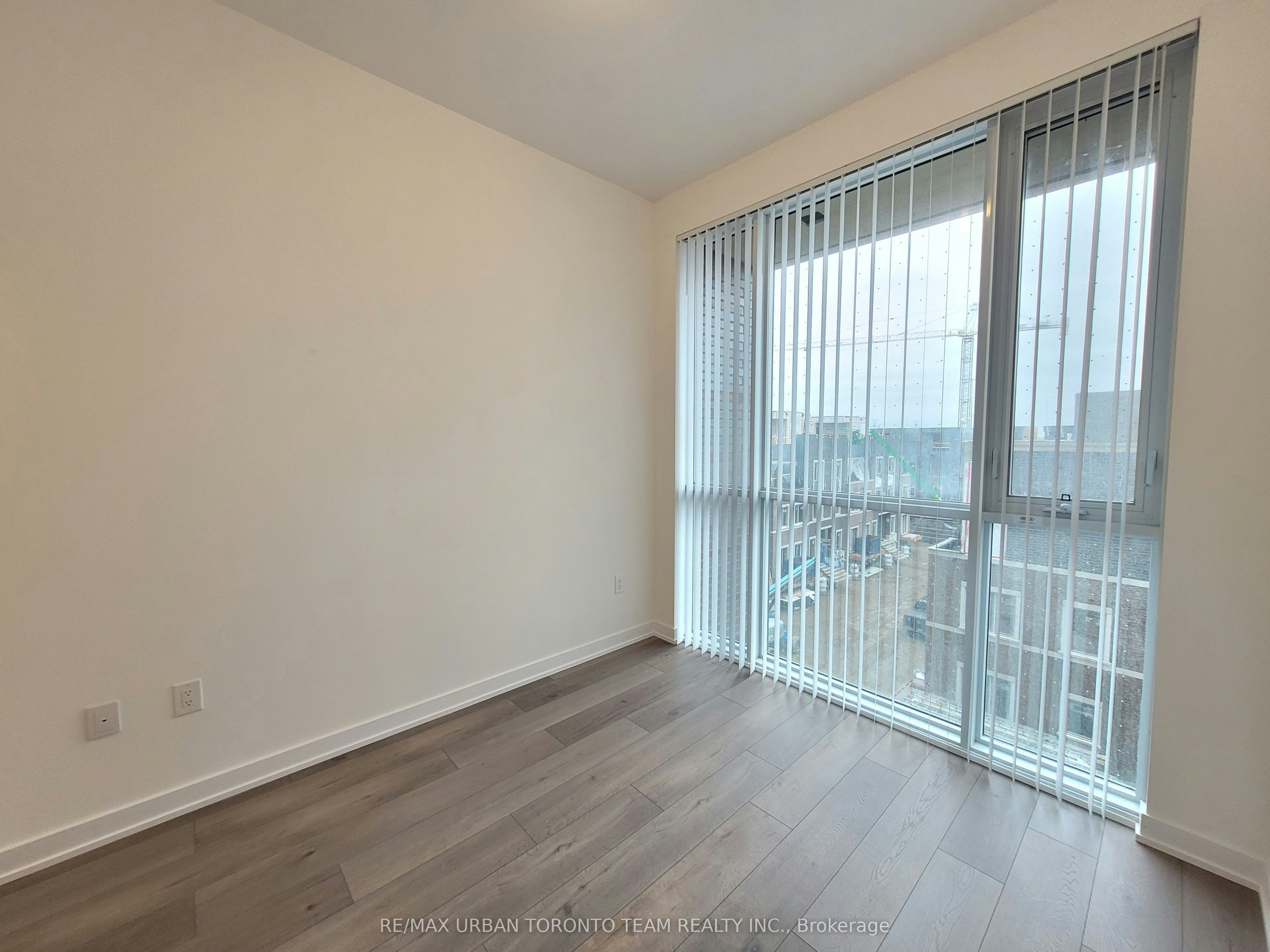 306-10 Honeycrisp Crescent, Vaughan, ON, L4K 0M7 - 5