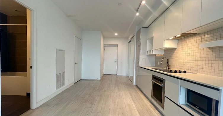 3801-950 Portage Parkway, Vaughan, ON, L4K 0J7 - 5