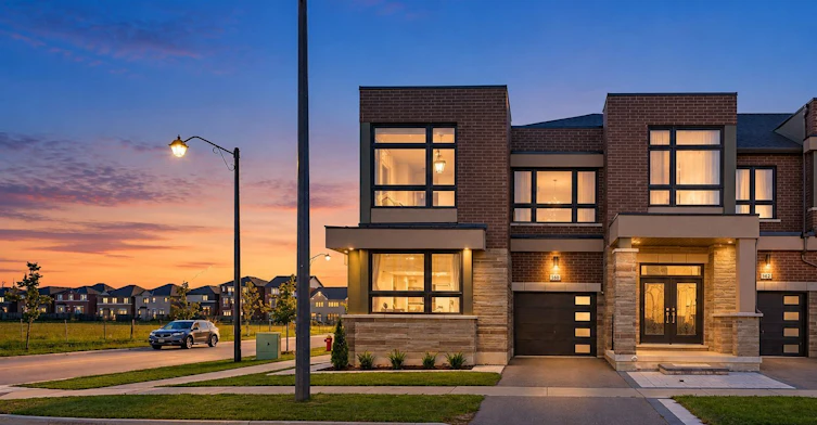 160 Bawden Drive, Richmond Hill, ON, L4S 0M1 - 2