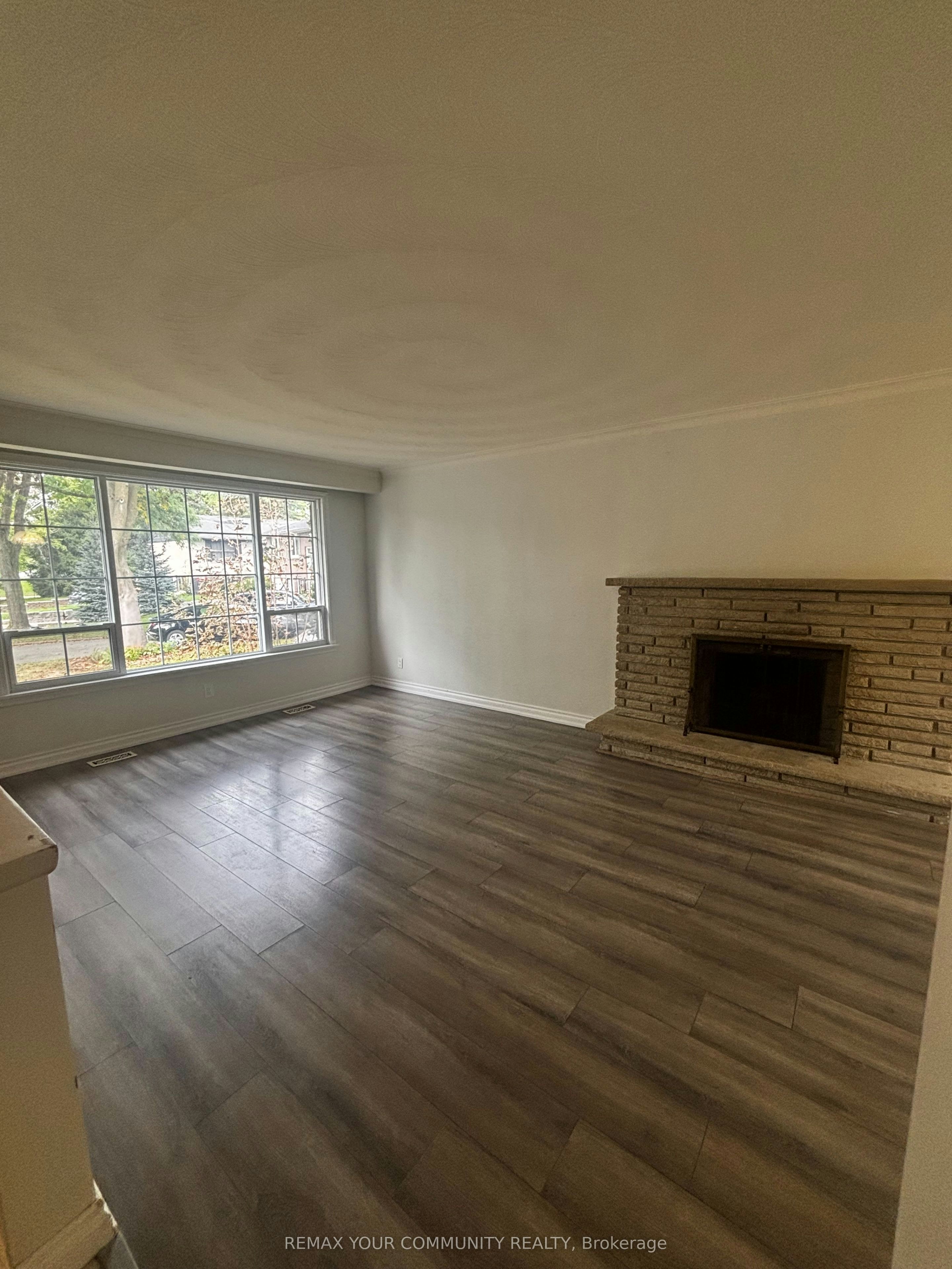 162 Kenvale Court, Richmond Hill, ON, L4C 4S9 - 4