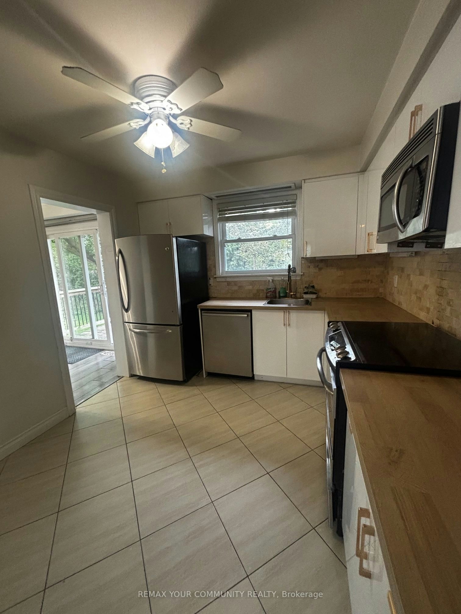 162 Kenvale Court, Richmond Hill, ON, L4C 4S9 - 8