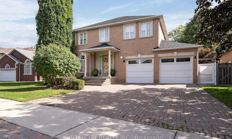 59 Kimber Crescent