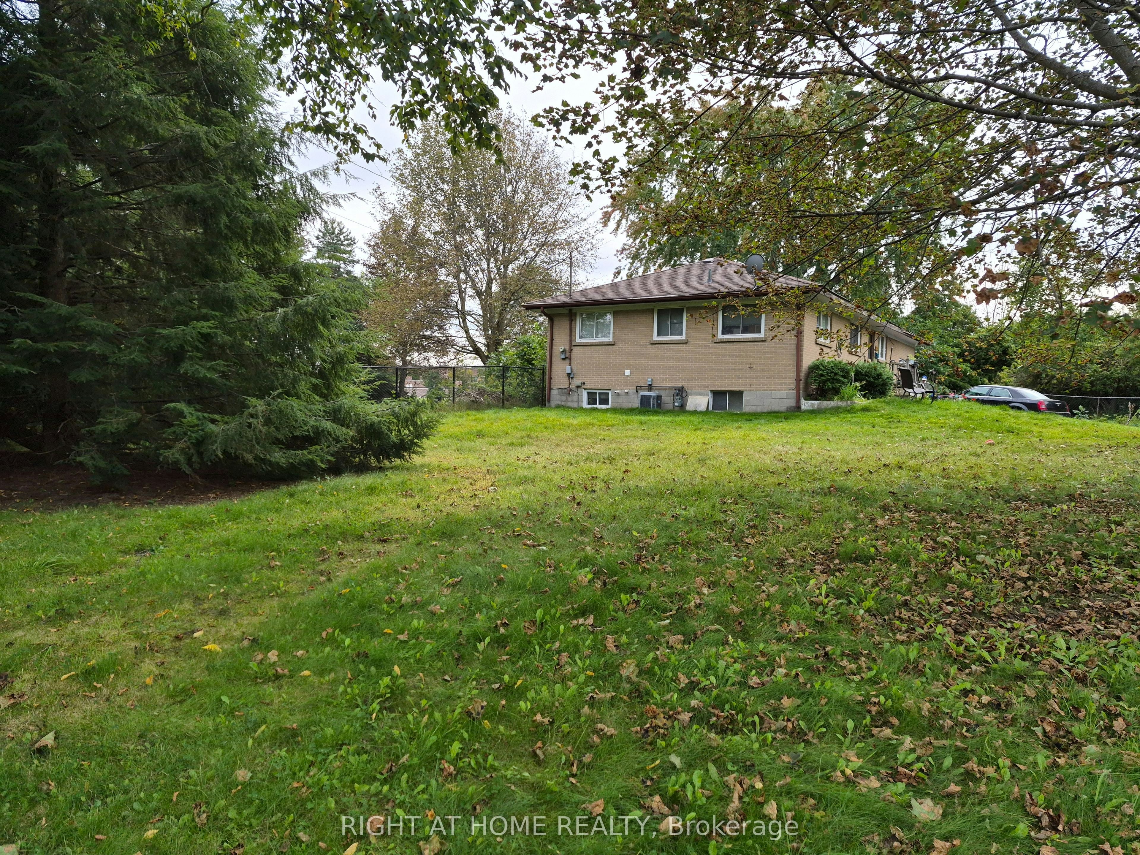125 Riverglen Drive, Georgina, ON, L4P 2R3