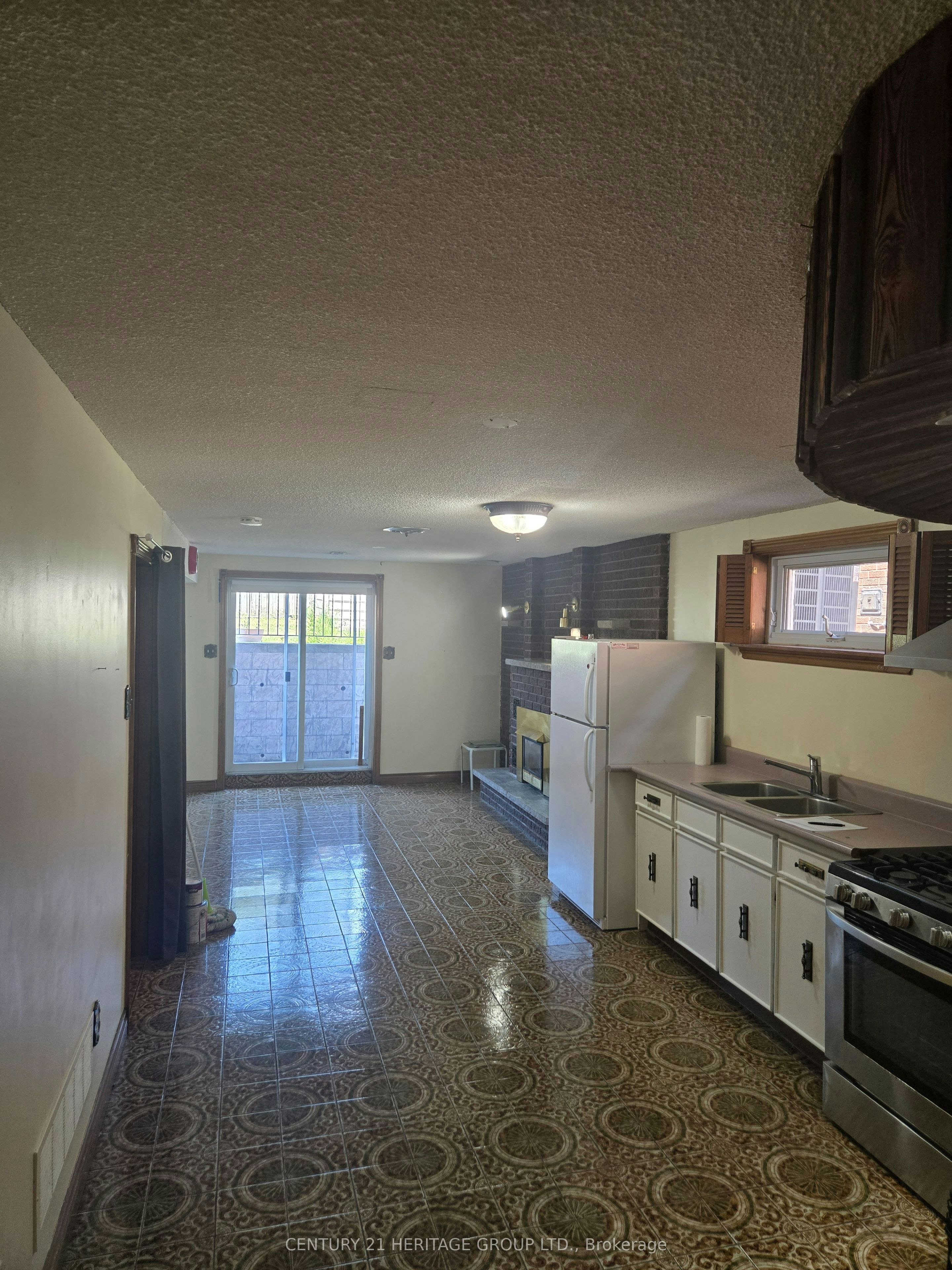 Bsmt-60 Albany Drive, Vaughan, ON, L4L 2X7 - 4