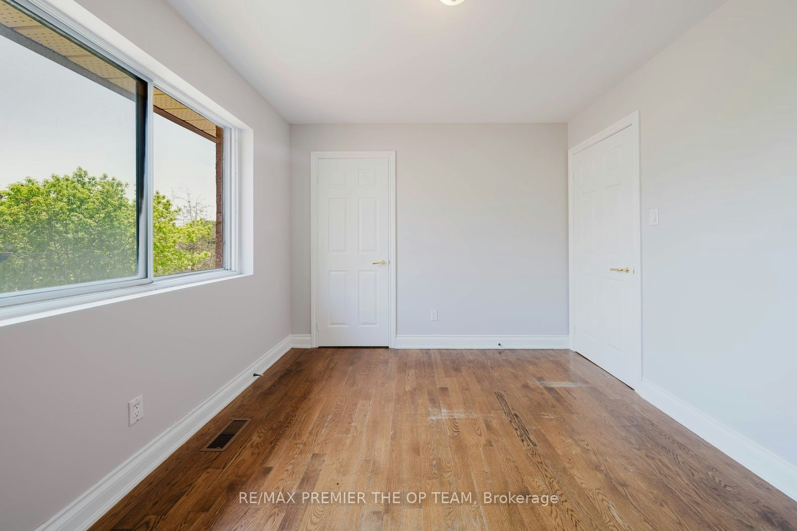 Upper-7930 Kipling Avenue, Vaughan, ON, L4L 1Z5 5