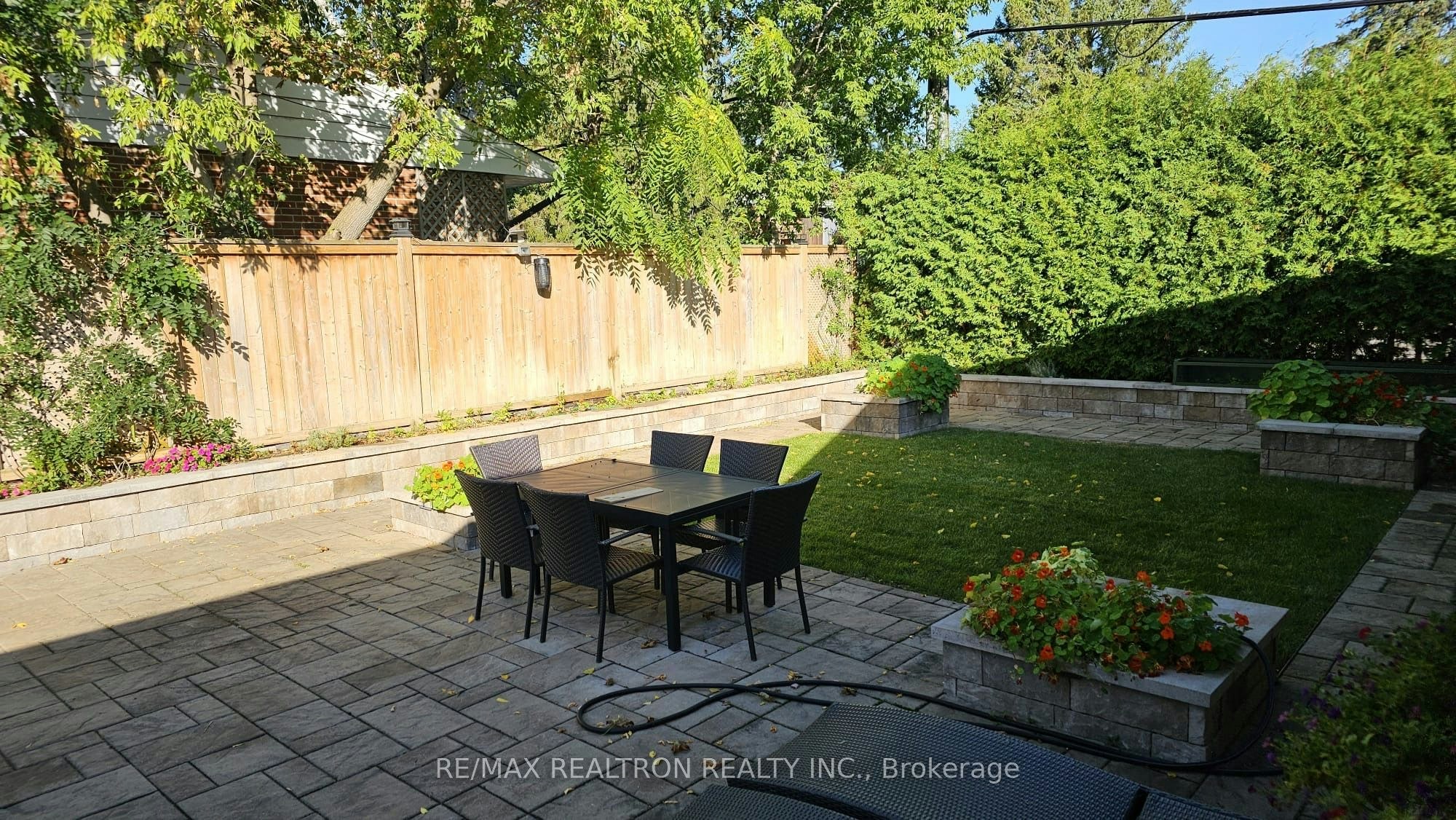 90 Leisure Lane, Richmond Hill, ON, L4C 4X1 - 4