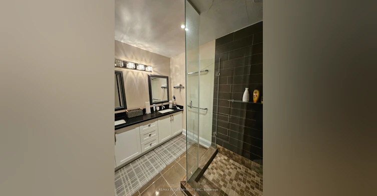 90 Leisure Lane, Richmond Hill, ON, L4C 4X1 - 11