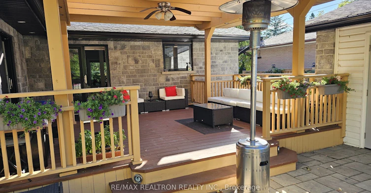 90 Leisure Lane, Richmond Hill, ON, L4C 4X1 - 3