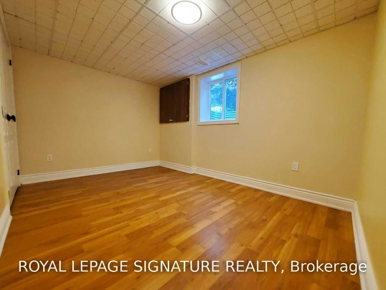 11 Patrick Drive, Aurora, ON, L4G 2A6 - 6