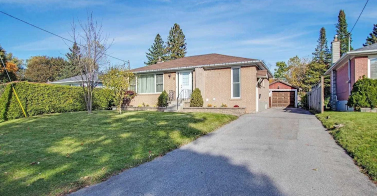 11 Patrick Drive, Aurora, ON, L4G 2A6 - 4