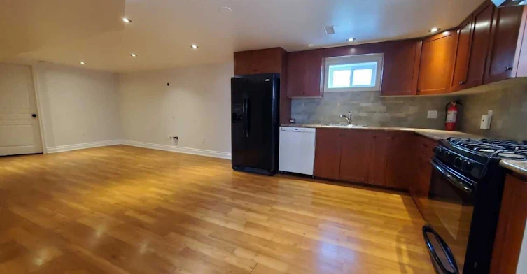 11 Patrick Drive, Aurora, ON, L4G 2A6