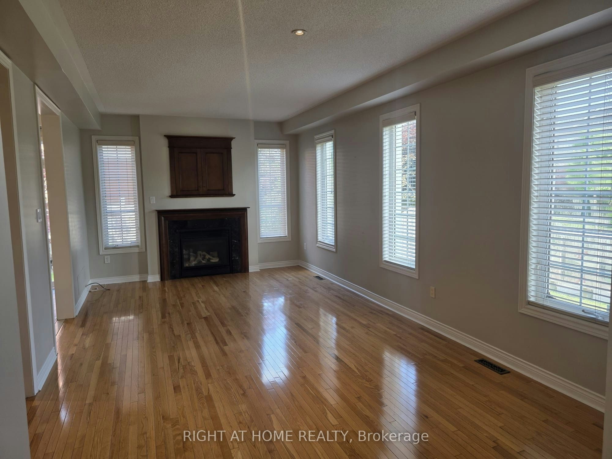 102 Cormorant Crescent, Vaughan, ON, L4H 2K4 - 4