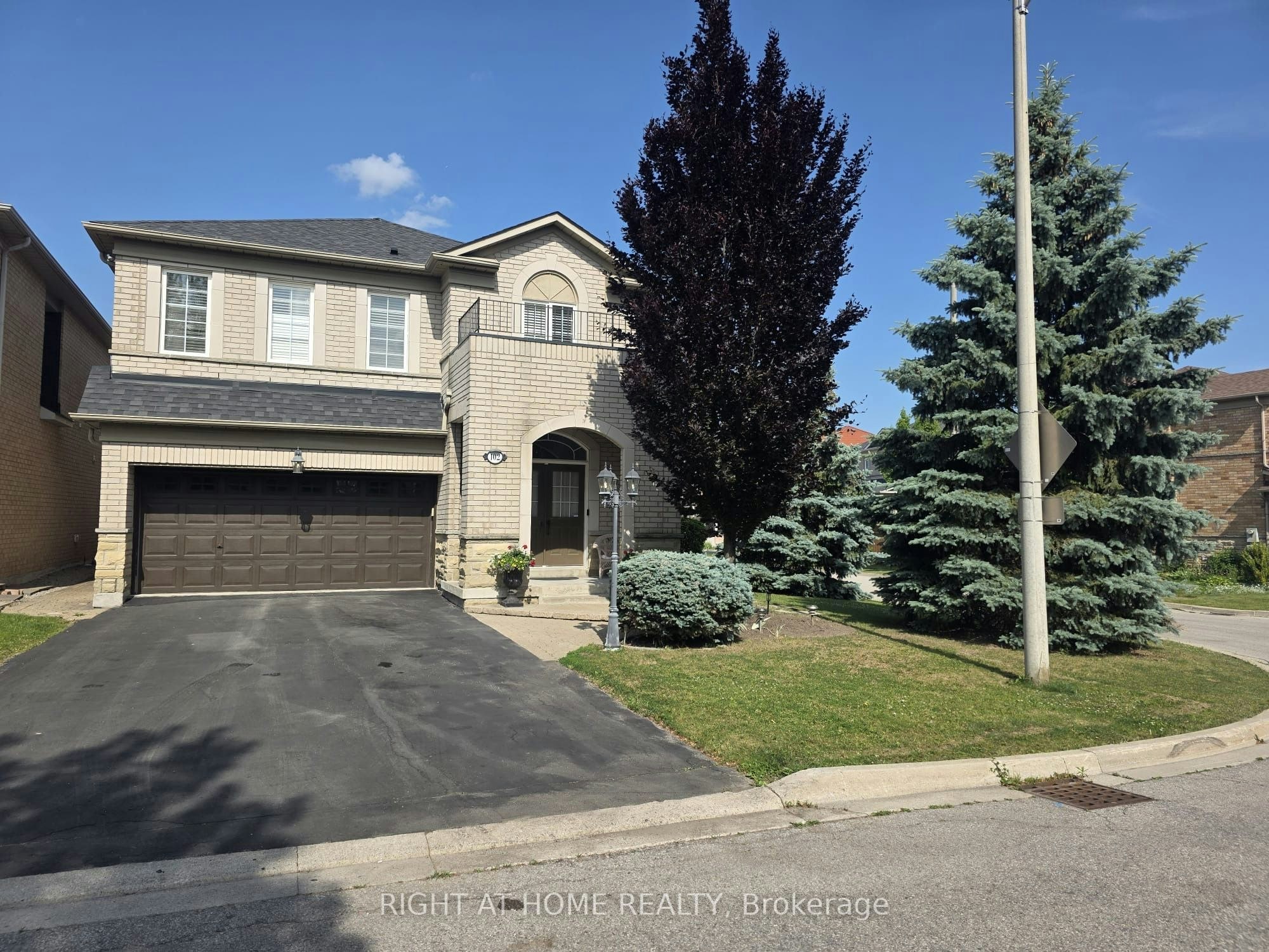 102 Cormorant Crescent, Vaughan, ON, L4H 2K4