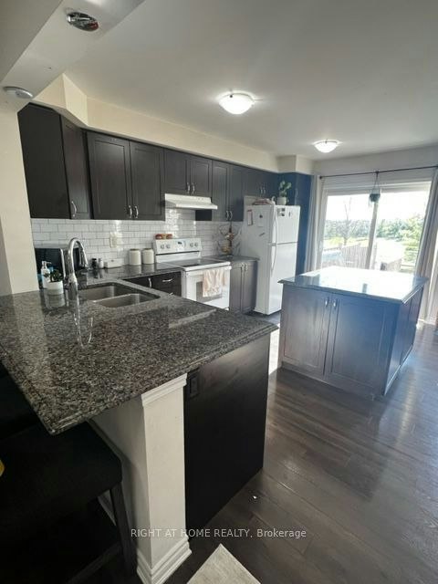 50 Payne Crescent, Aurora, ON, L4G 0X8 - 4