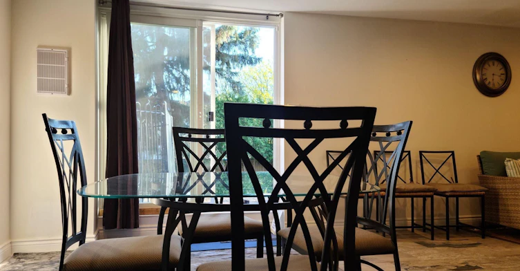 90 Marsden Court, Newmarket, ON, L3Y 7P5 - 11