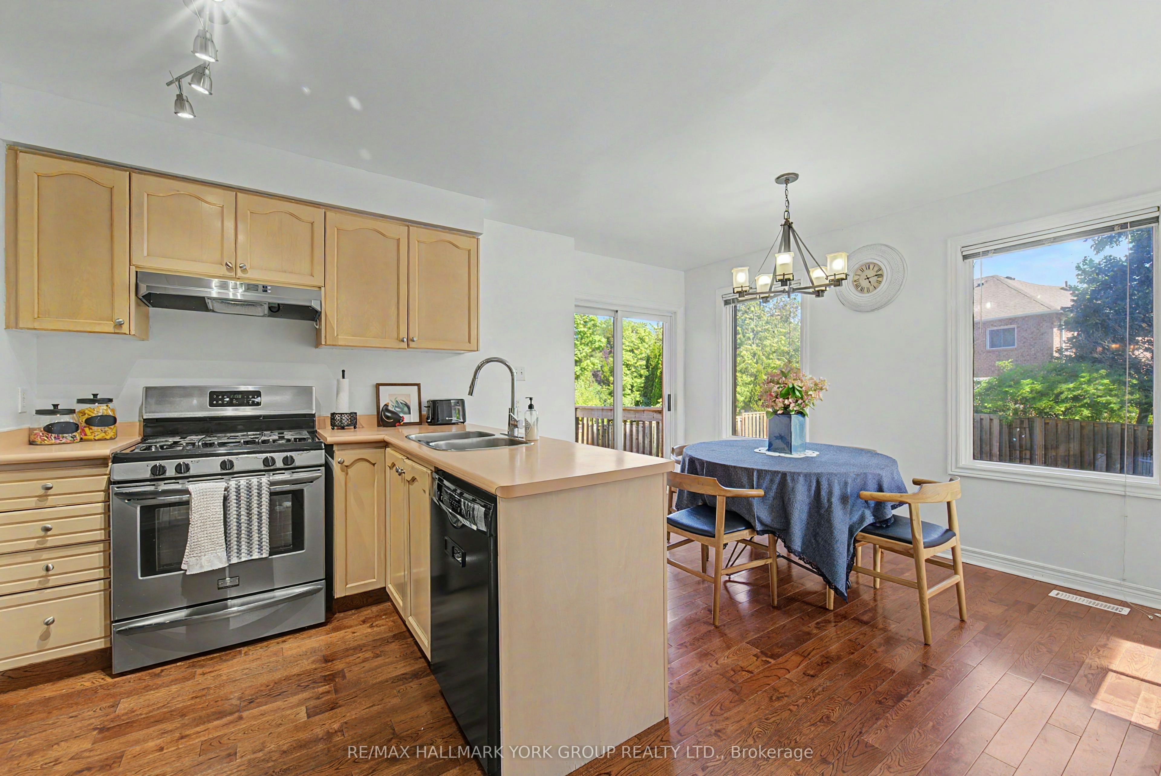 89 Metro Road N, Georgina, ON, L4P 3W9 - 10