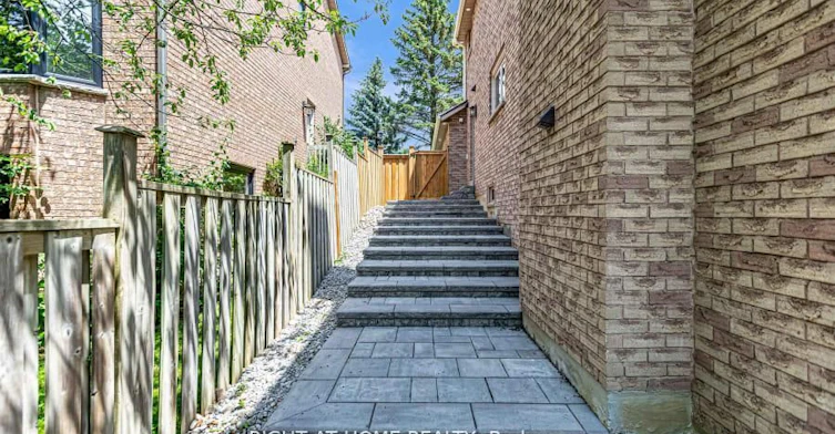 35 Harmony Hill Crescent, Richmond Hill, ON, L4C 8Z2 - 46