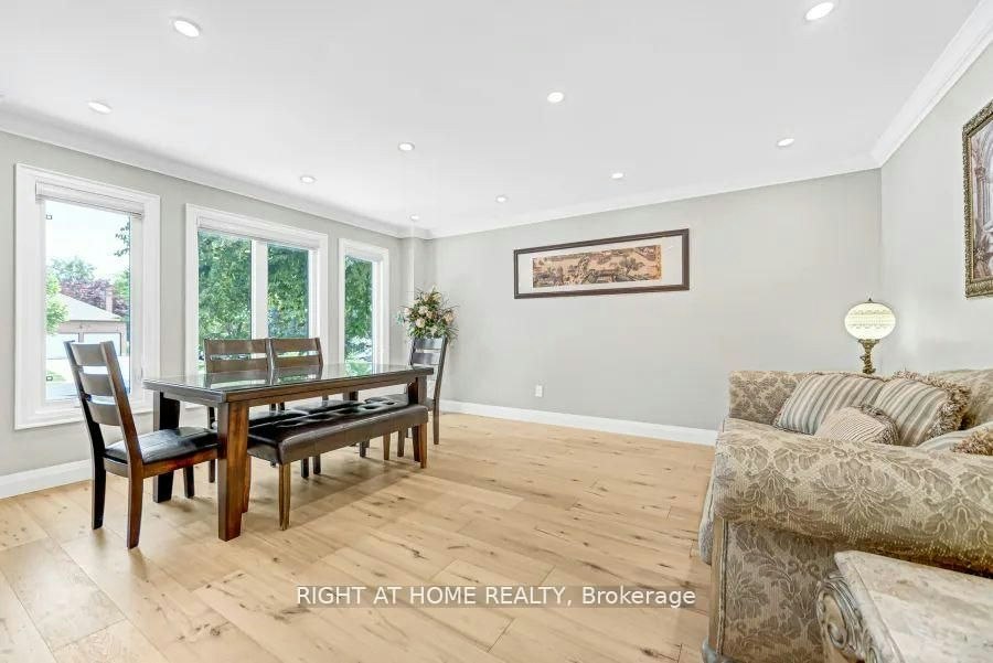 35 Harmony Hill Crescent, Richmond Hill, ON, L4C 8Z2 - 9