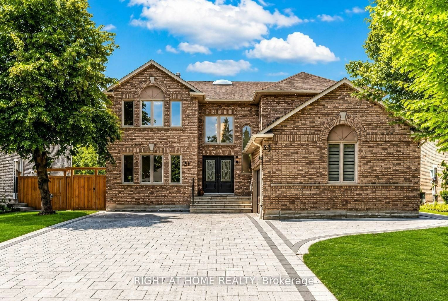 35 Harmony Hill Crescent, Richmond Hill, ON, L4C 8Z2 - 2
