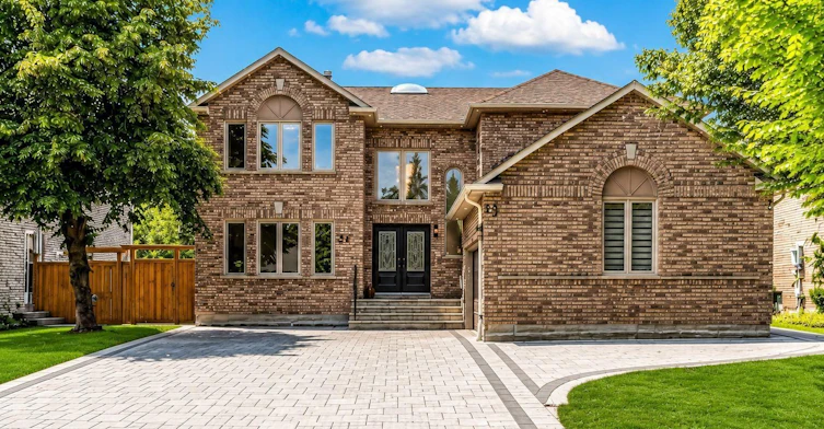 35 Harmony Hill Crescent, Richmond Hill, ON, L4C 8Z2 - 2
