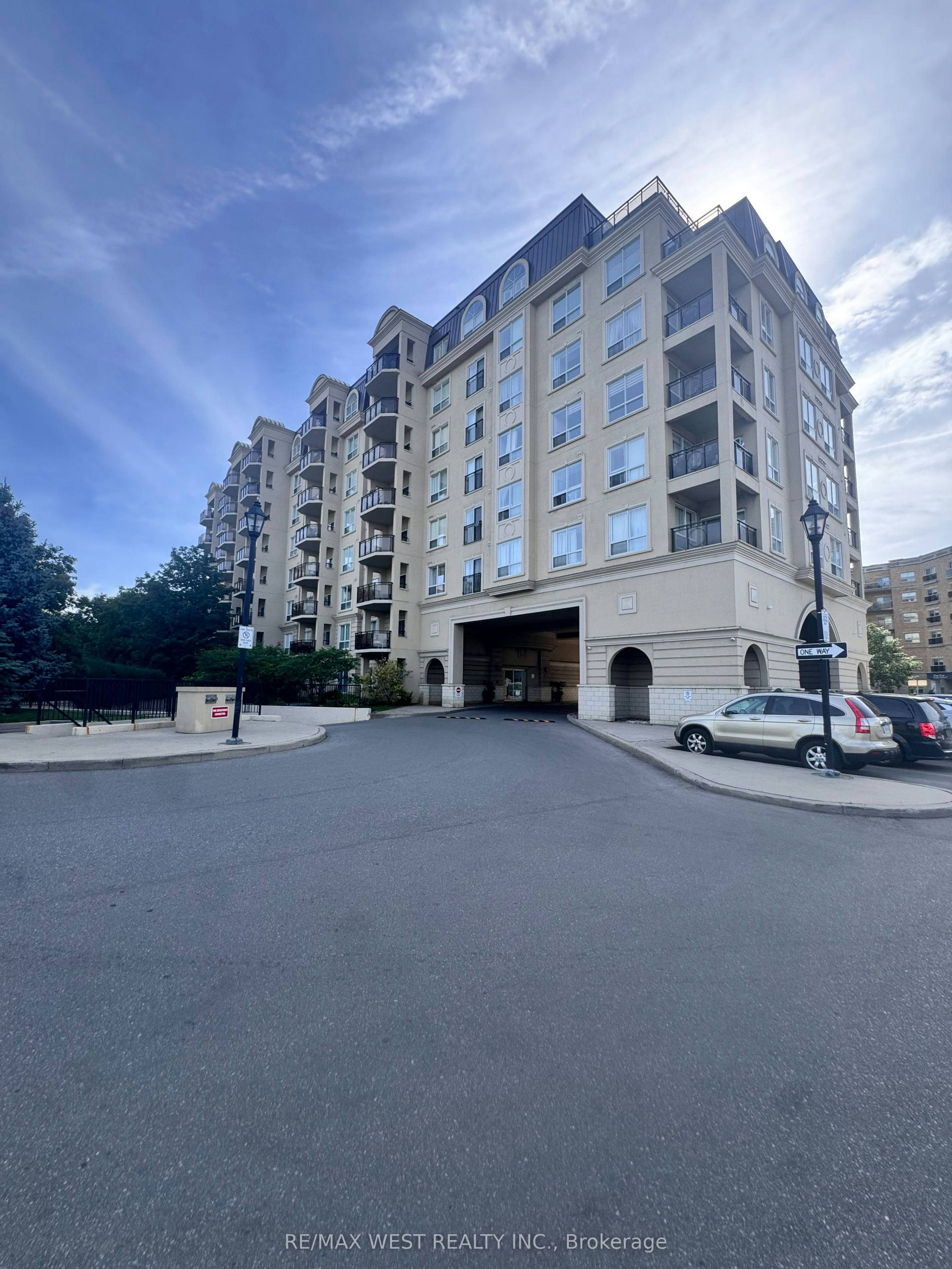 421-1 Maison Parc Court, Vaughan, ON, L4J 9K1