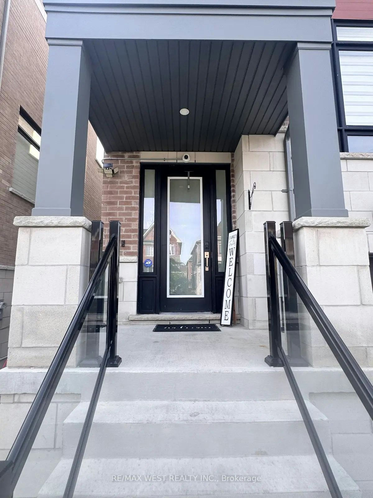 125 Farooq Boulevard, Vaughan, ON, L4H 5G3 - 3
