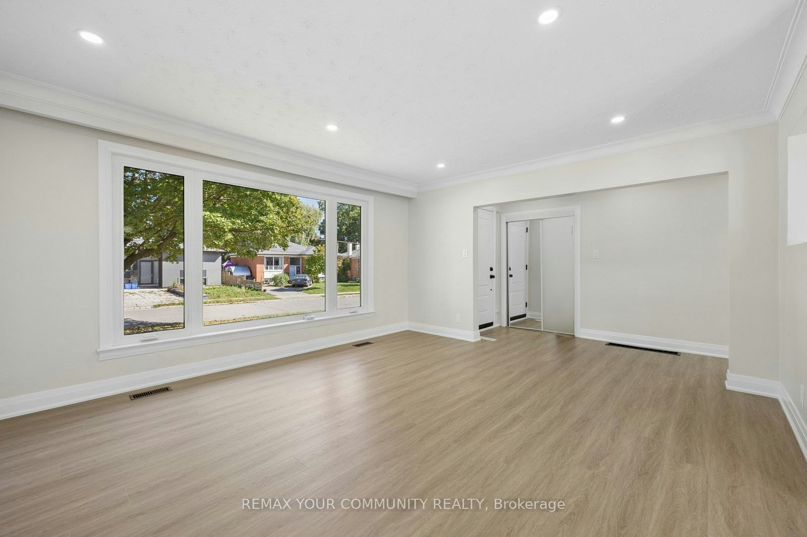 110 Evahill Crescent, Richmond Hill, ON, L4C 4S7 - 7