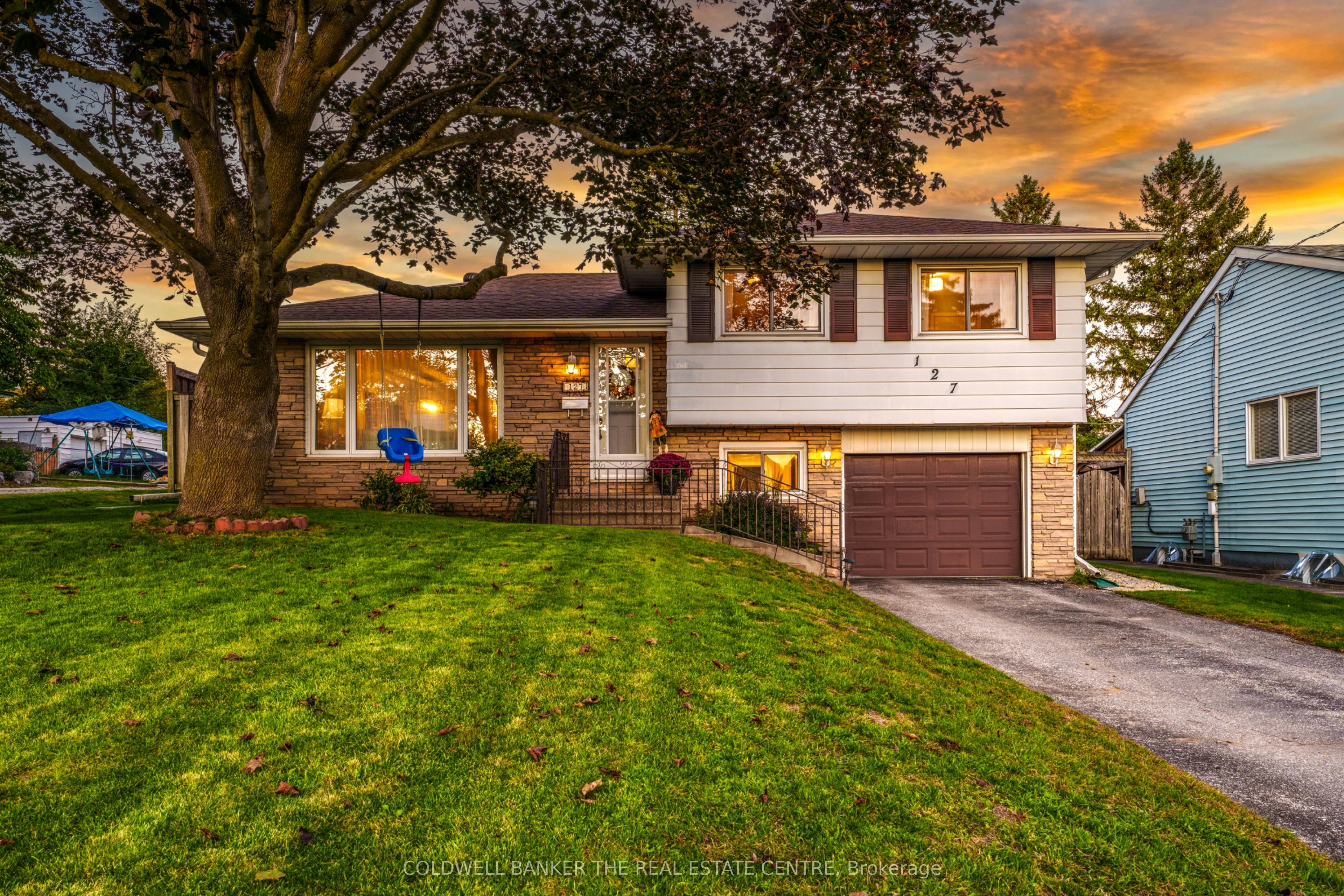 127 Roxborough Road, Newmarket, ON, L3Y 3L1