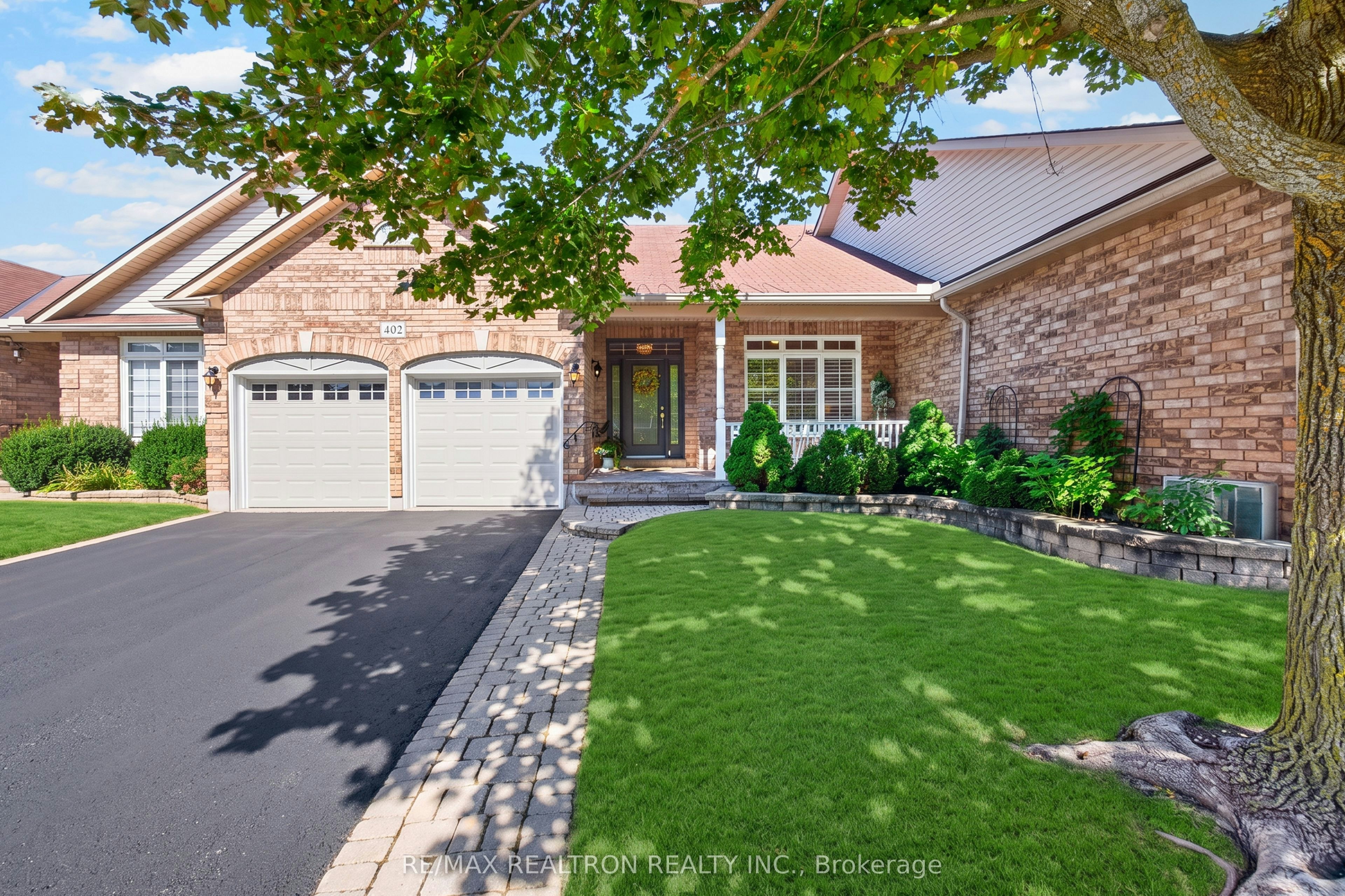 402 Morley Cook Crescent, Newmarket, ON, L3X 2M3