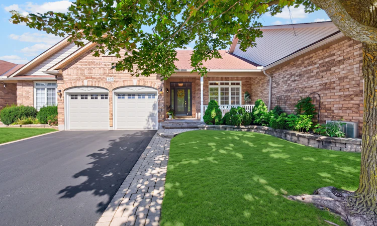 402 Morley Cook Crescent