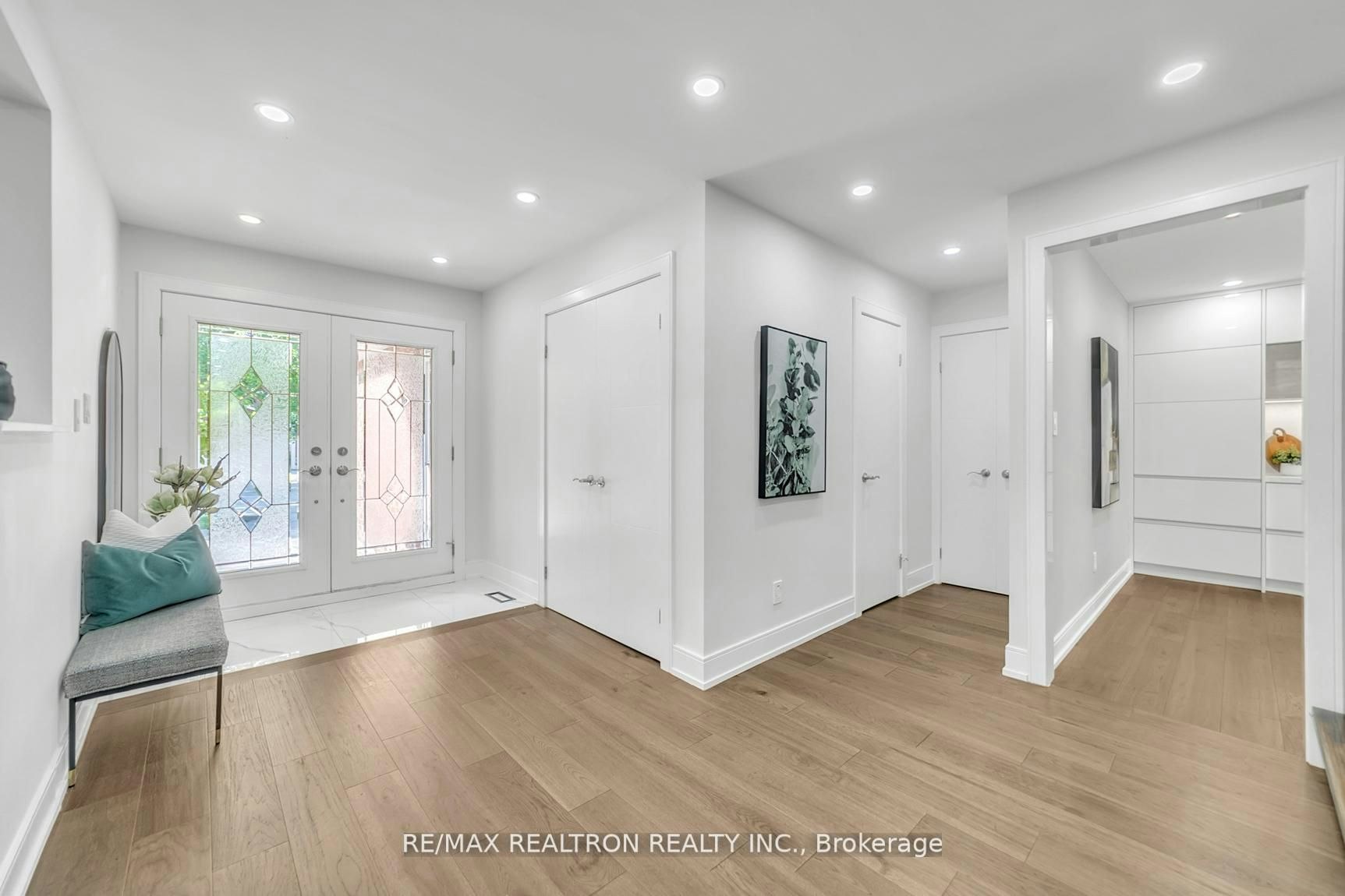 107 Golf Links Drive, Aurora, ON, L4G 3V4 - 6