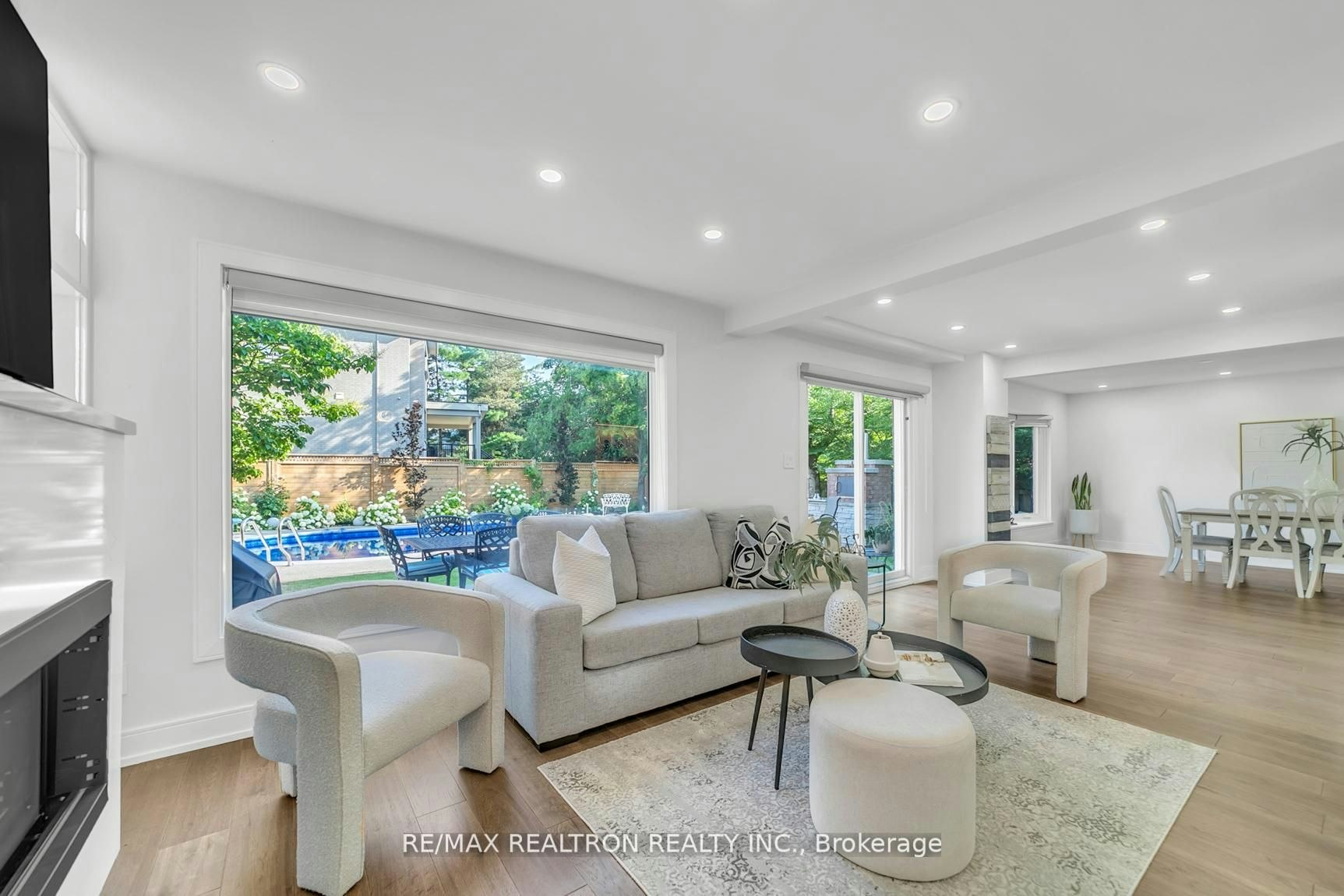 107 Golf Links Drive, Aurora, ON, L4G 3V4 - 17