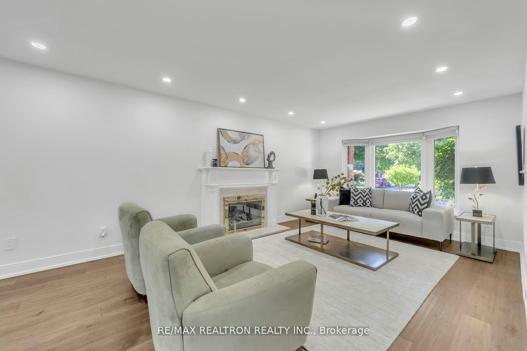 107 Golf Links Drive, Aurora, ON, L4G 3V4 - 9