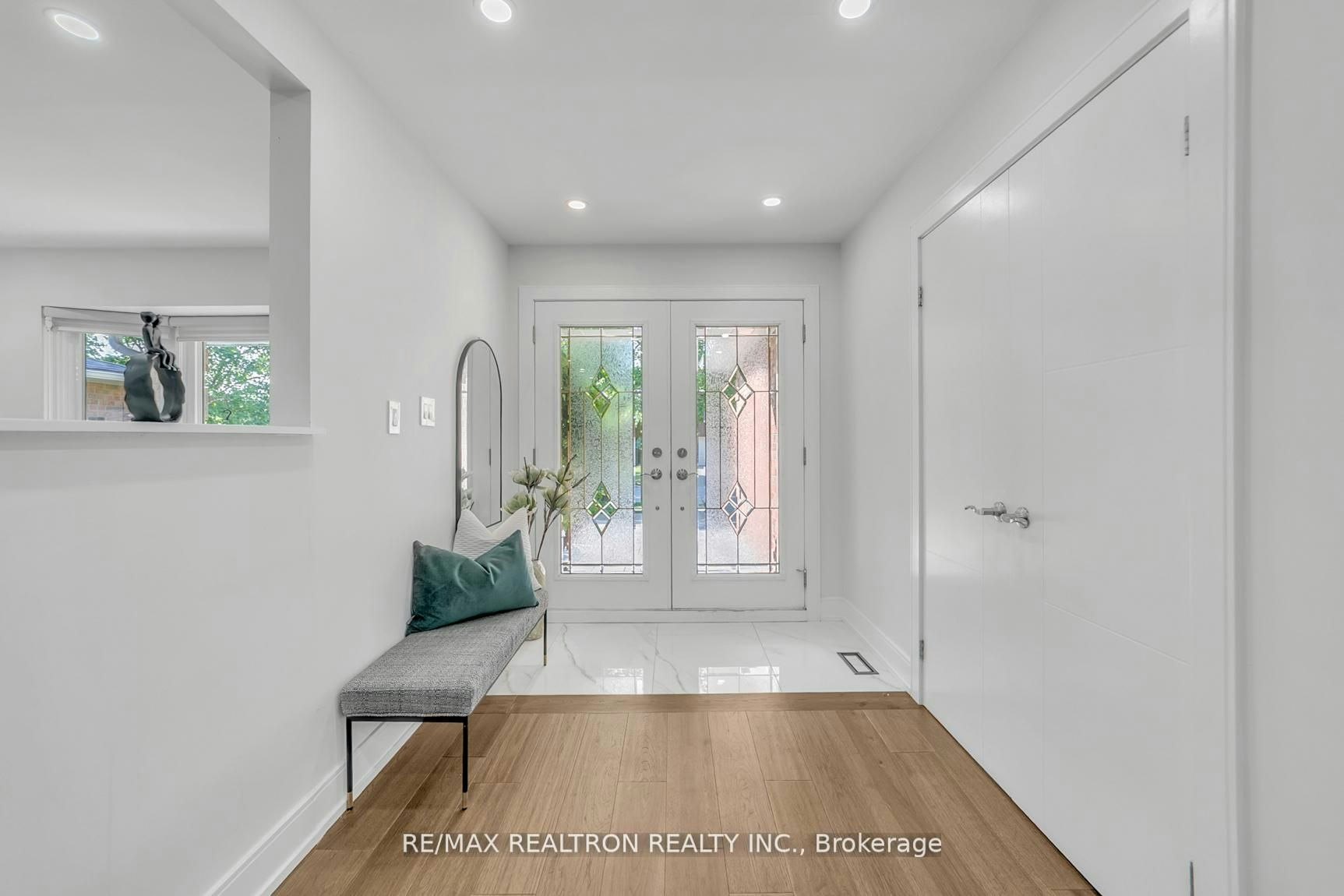 107 Golf Links Drive, Aurora, ON, L4G 3V4 - 5