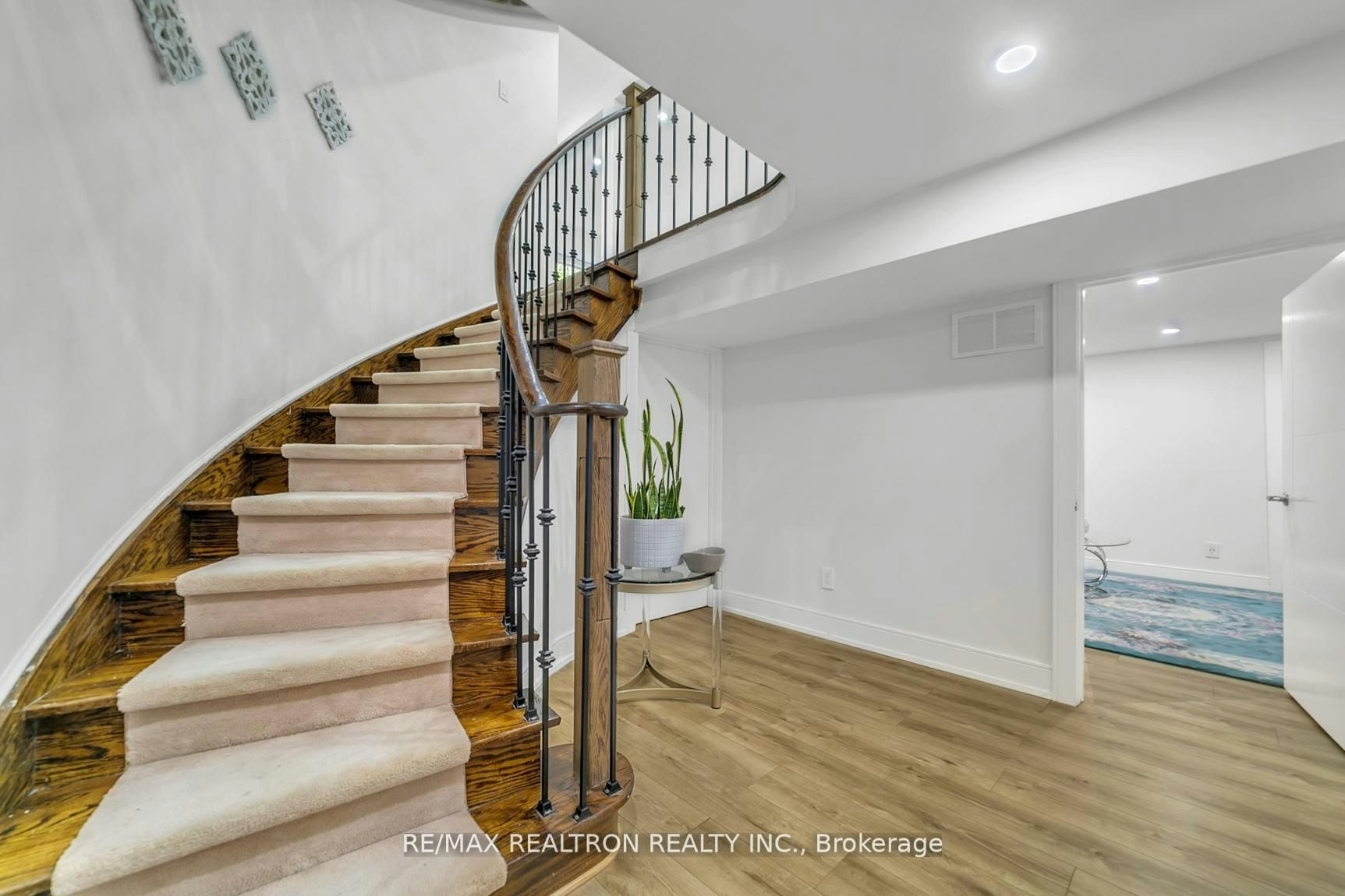 107 Golf Links Drive, Aurora, ON, L4G 3V4 - 30