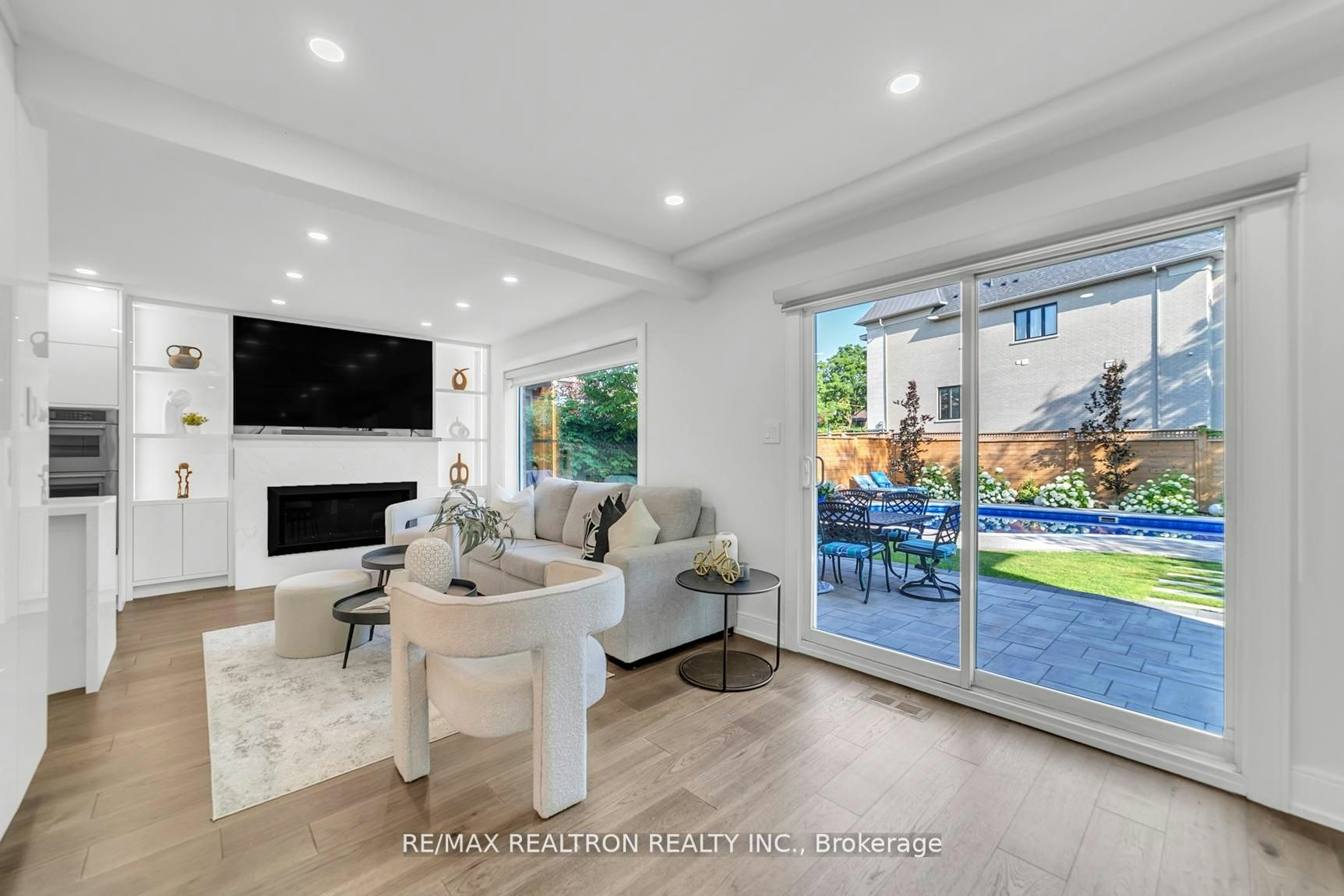 107 Golf Links Drive, Aurora, ON, L4G 3V4 - 16