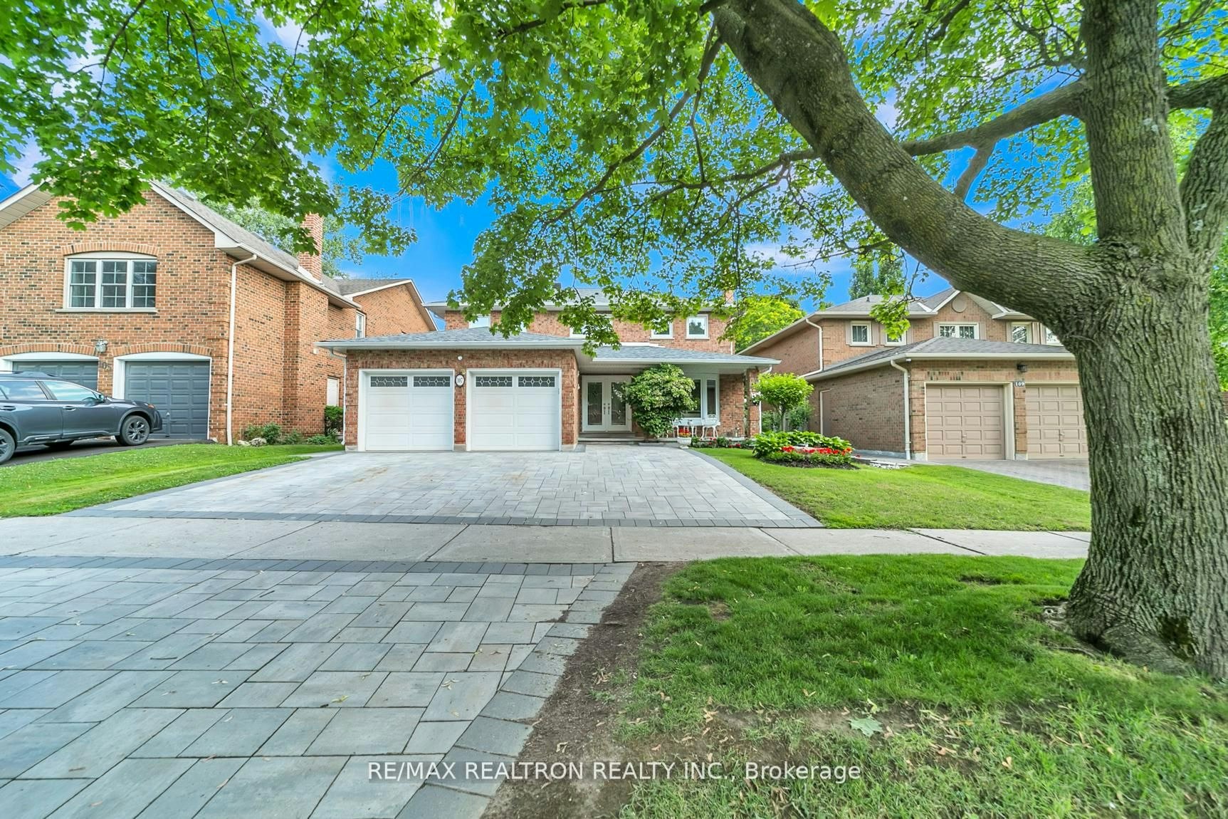 107 Golf Links Drive, Aurora, ON, L4G 3V4 - 2