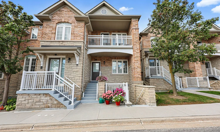 11-520 Silken Laumann Drive