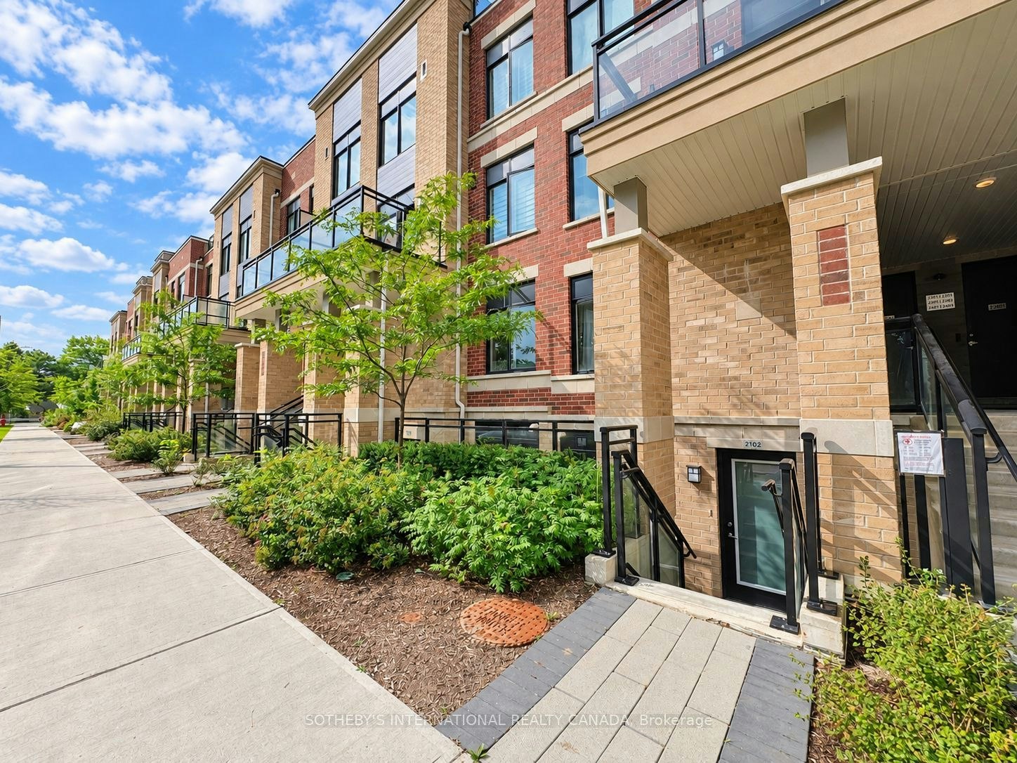 2102-58 Elizabeth Street S, Richmond Hill, ON, L4C 5W2 - 2