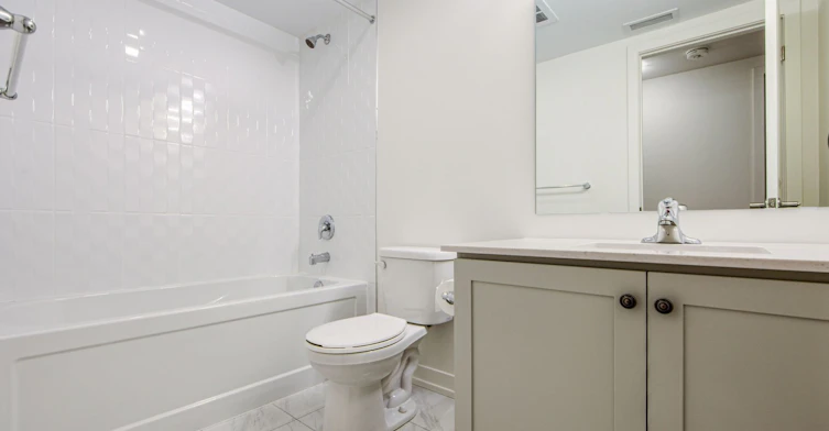 2102-58 Elizabeth Street S, Richmond Hill, ON, L4C 5W2 - 34