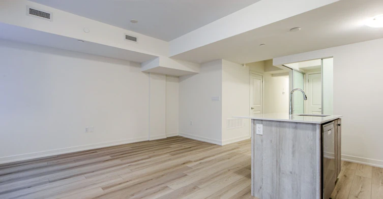 2102-58 Elizabeth Street S, Richmond Hill, ON, L4C 5W2 - 6