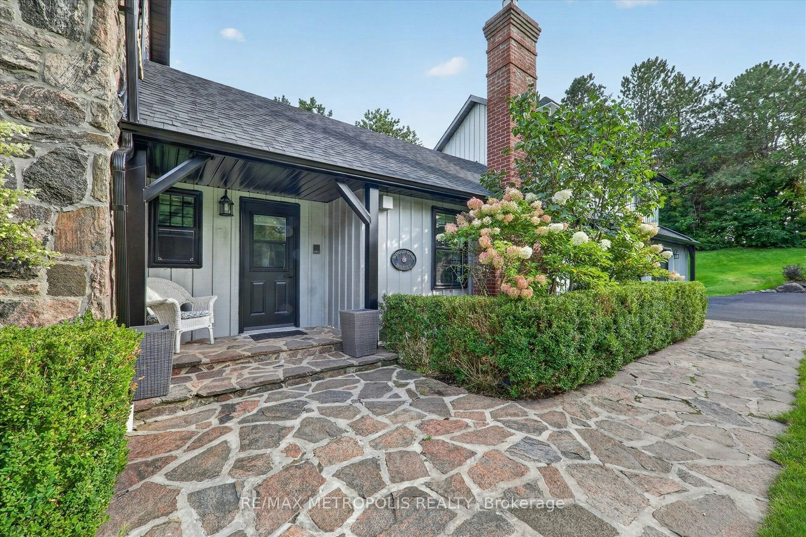 1 Island Lake Drive, Whitchurch-Stouffville, ON, L4A 3G7 - 10